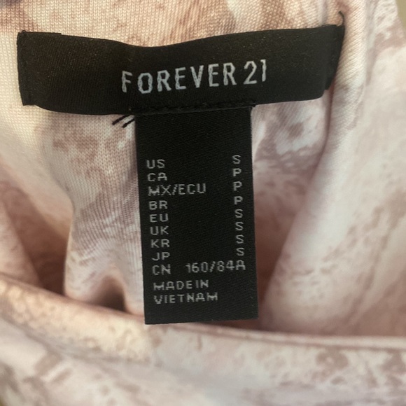 Blush pink snake skin bodysuit - Picture 3 of 3